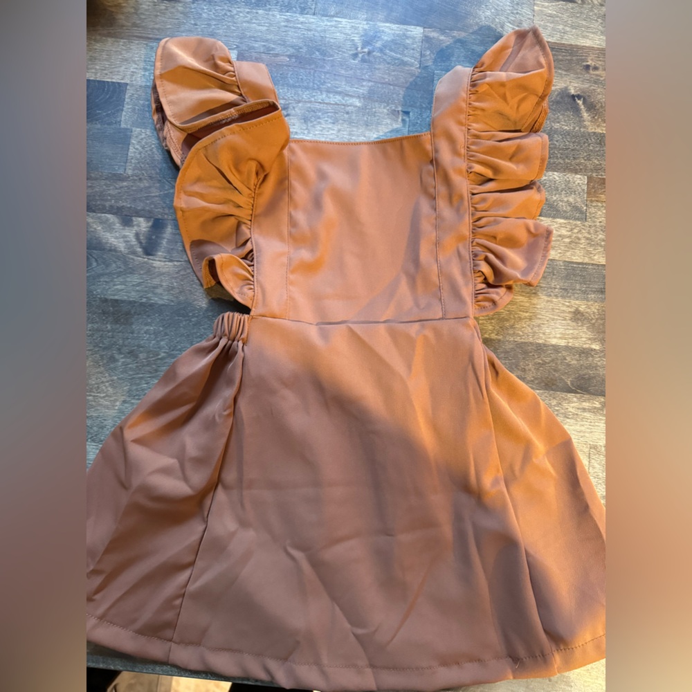 3T NWT Bailey Blossoms flutter sleeve romper dress